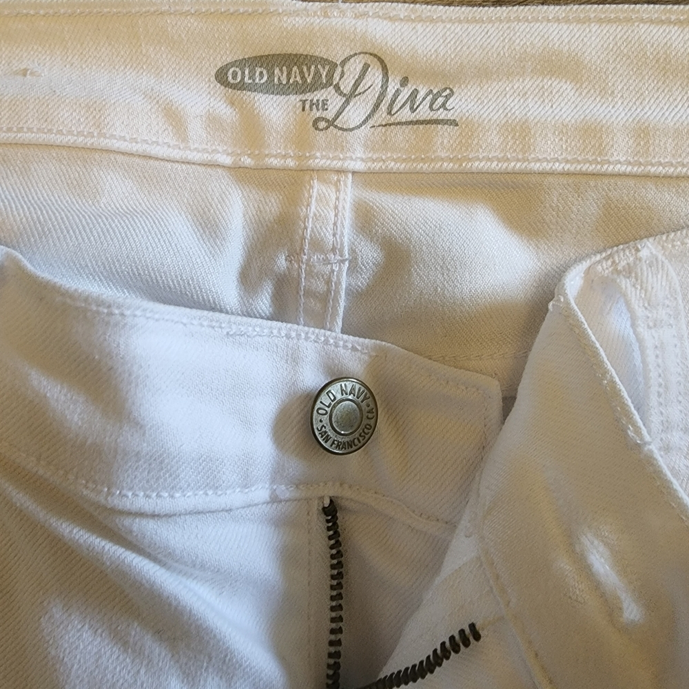 Old Navy White skinny jeans - Picture 3 of 4